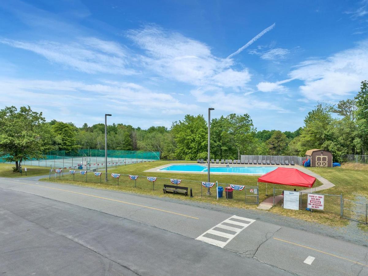 The Sage Chalet In Emerald Lakes, Poconos! Long Pond Exterior photo